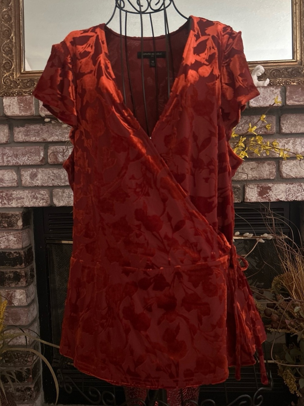 Banana Republic Women’s Orange Velvet Wrap Top  Burnout  Floral Pattern Sz M